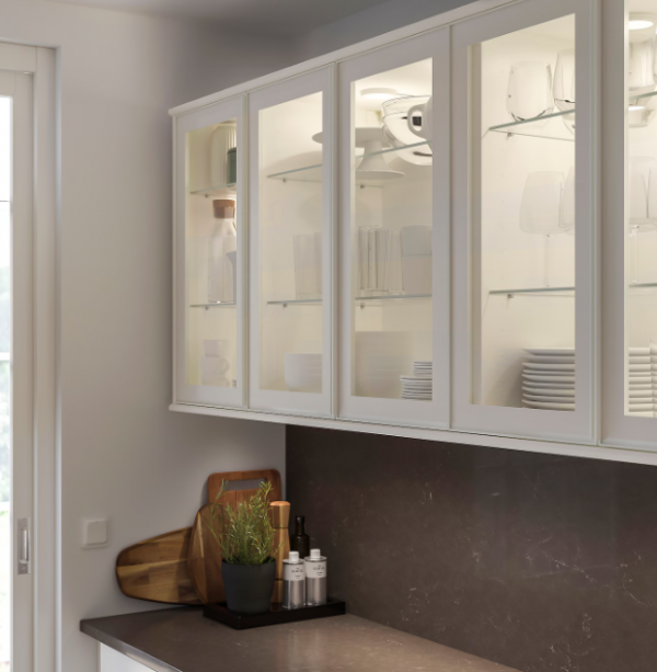 Kabinet Dapur dengan Pintu Kaca